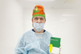 Клиника 3Z первой в России имплантировала новую интраокулярную линзу